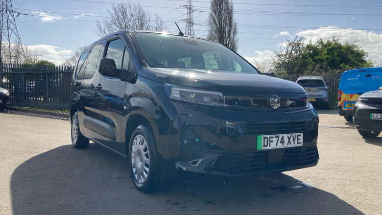 Vauxhall Combo Life 100kW Design XL 52kWh 5dr Auto [7 Seat] Electric Estate